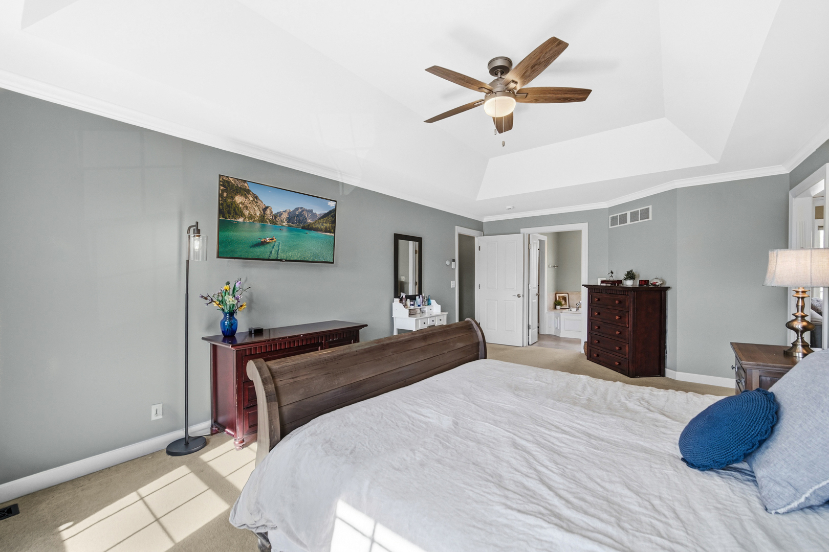 40W612 Blue Lake Circle N