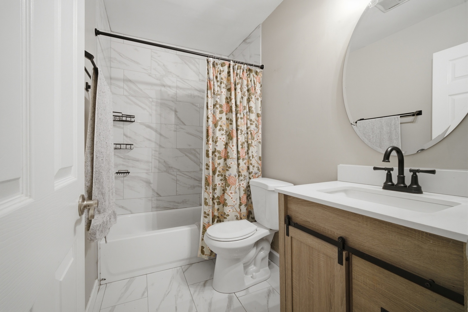 500 N Wilke Road Unit: 105