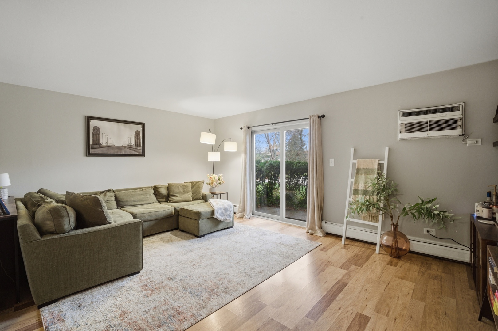 500 N Wilke Road Unit: 105