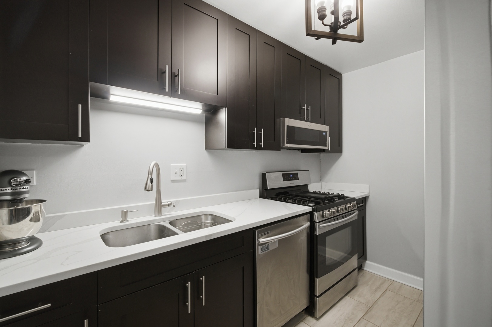 500 N Wilke Road Unit: 105