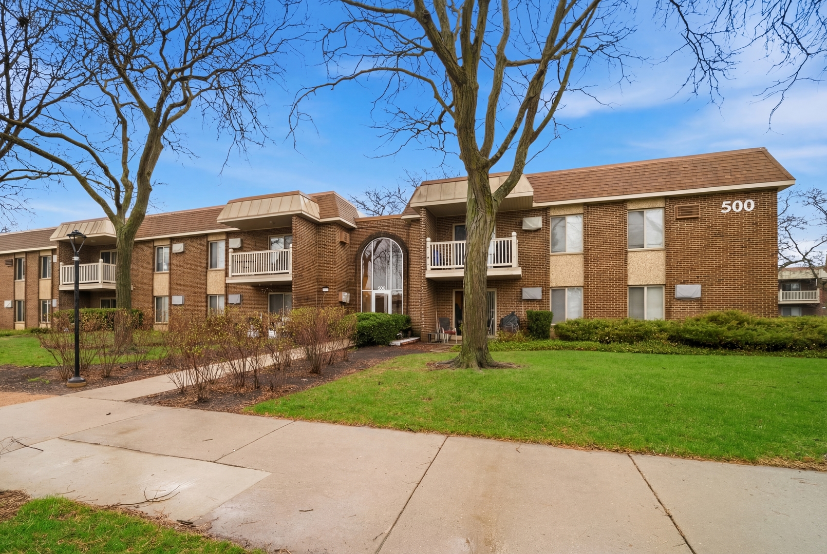 500 N Wilke Road Unit: 105
