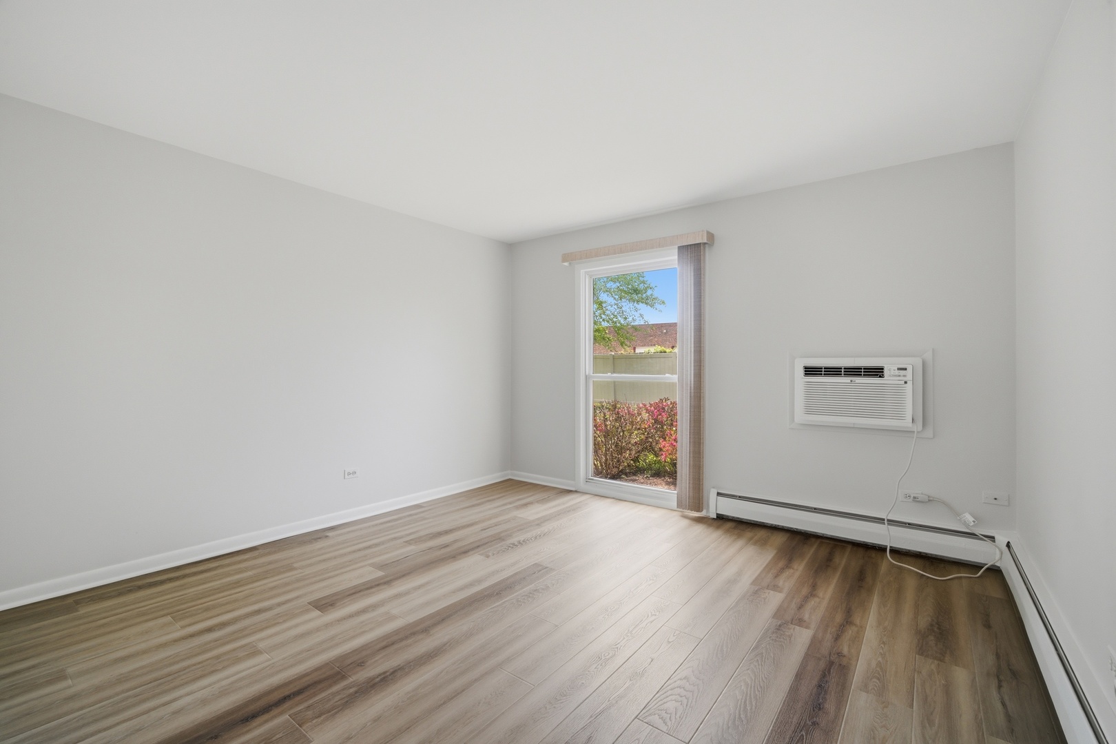 330 N Carter Street Unit: 103