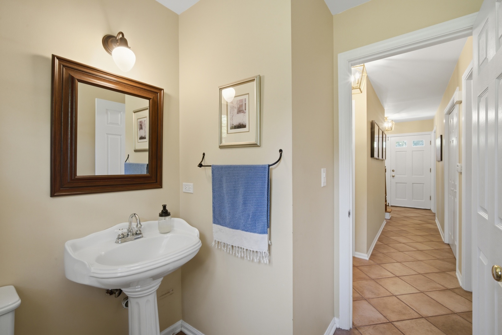 228 Stratford Lane