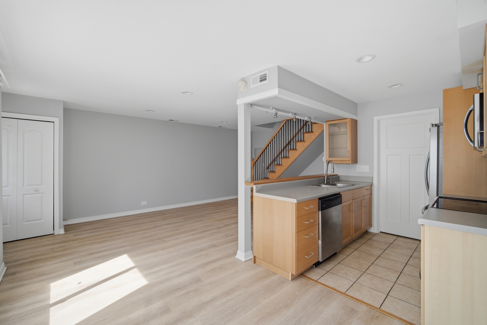 1180 Cove Drive Unit: 152B