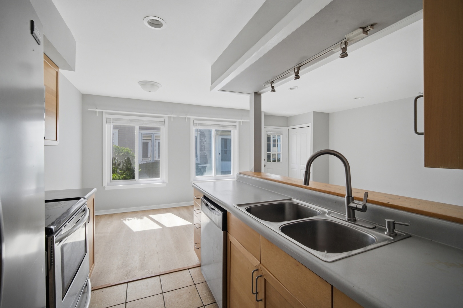 1180 Cove Drive Unit: 152B