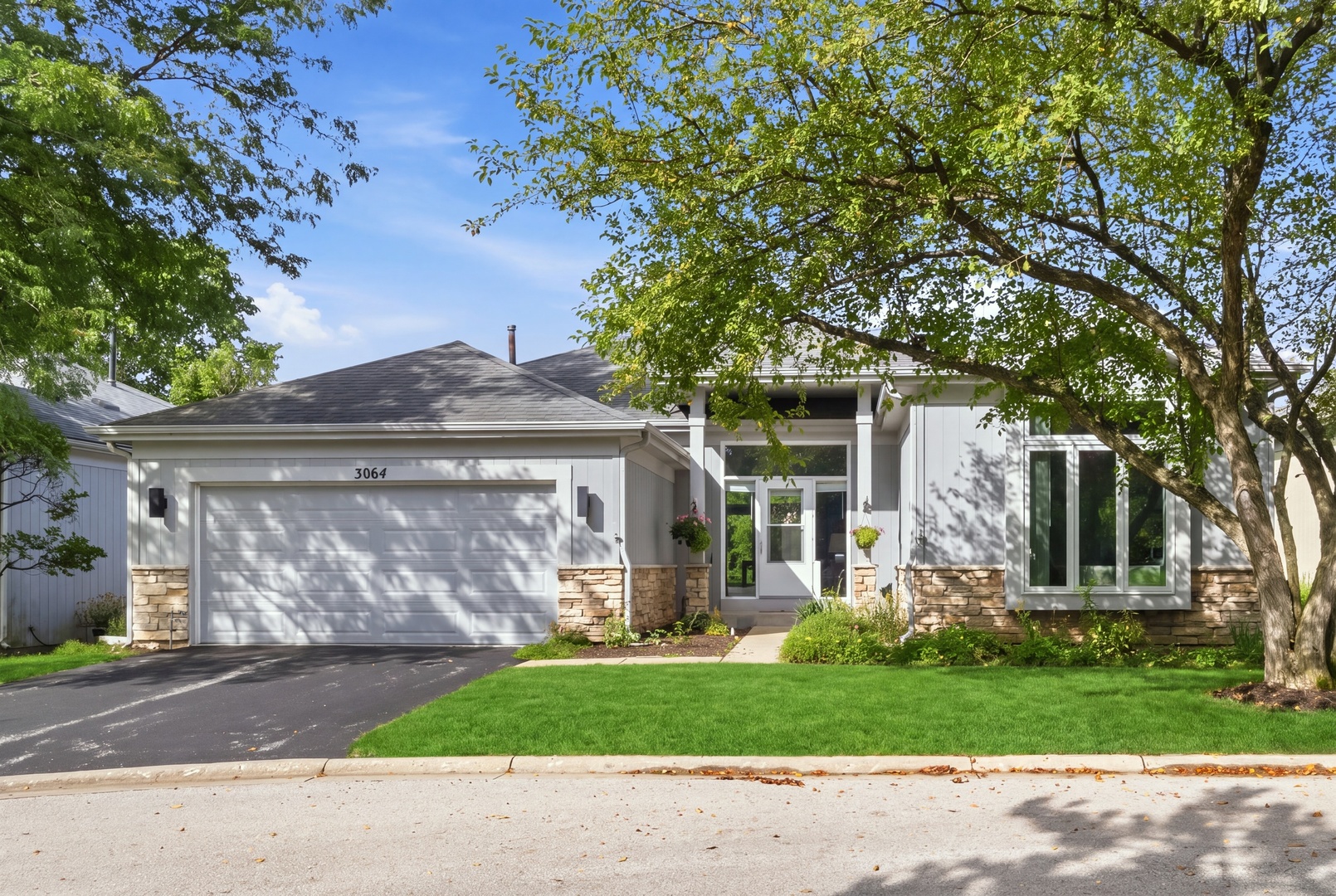3064 N Southern Hills Drive
