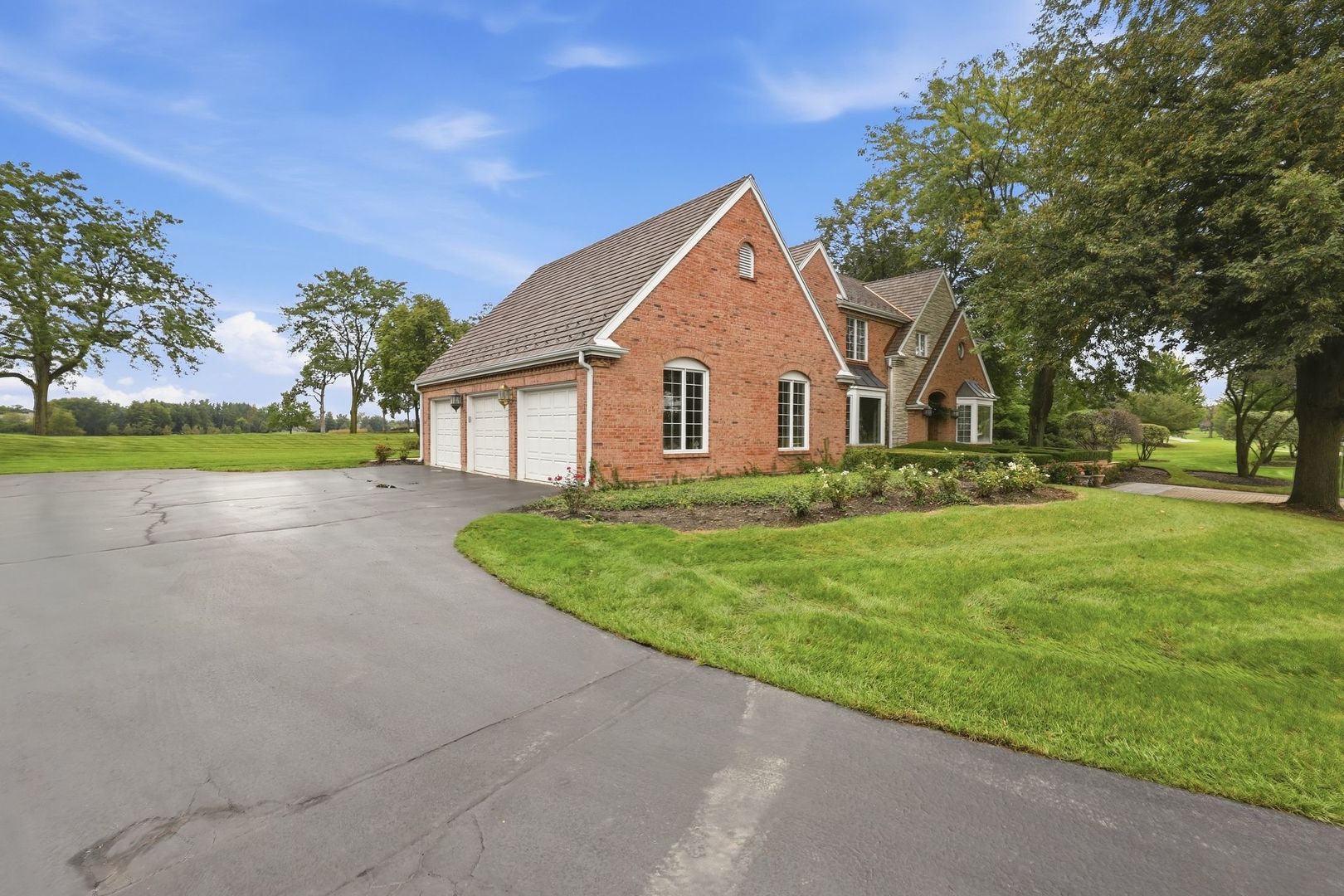 4 S Wynstone Drive