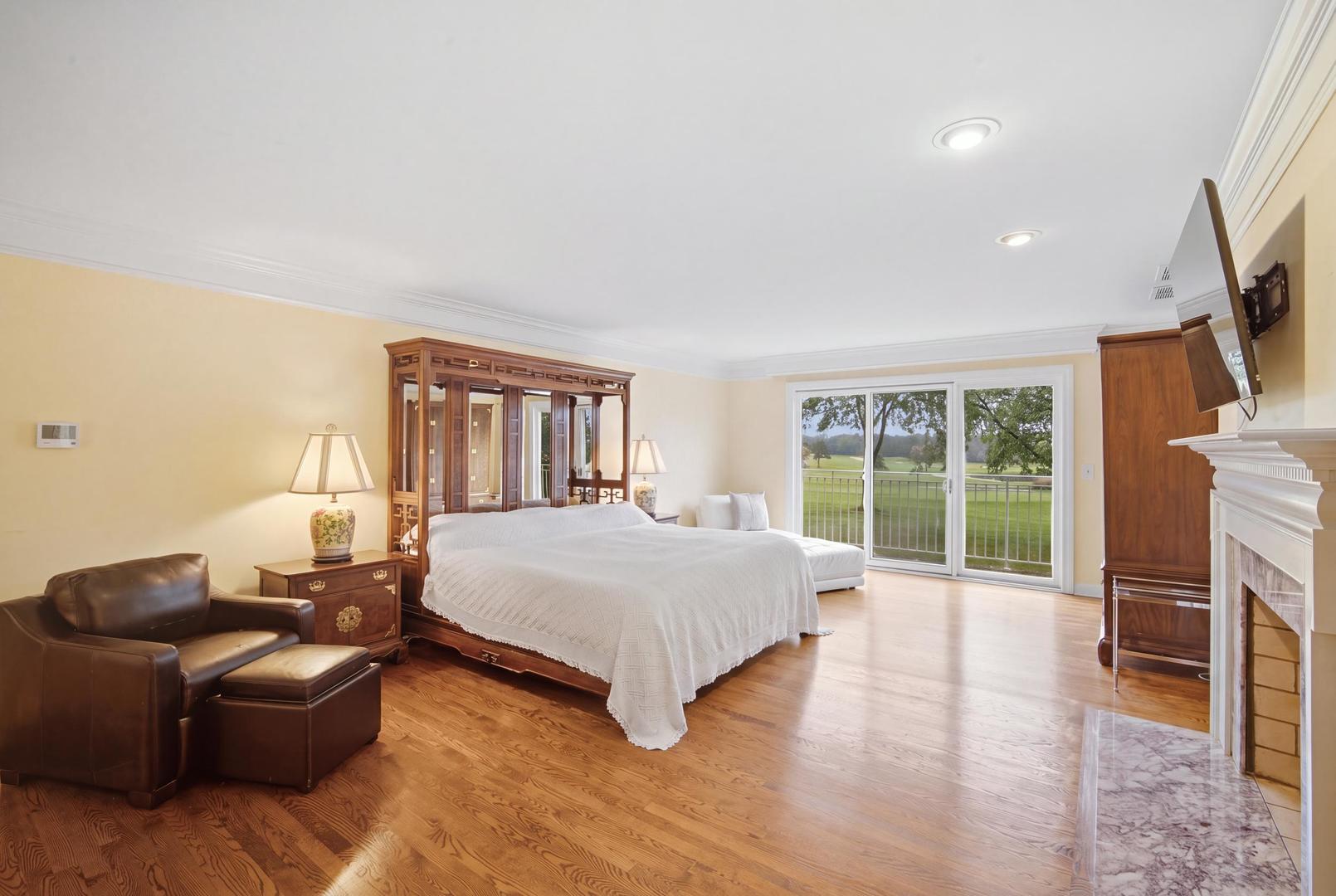 4 S Wynstone Drive