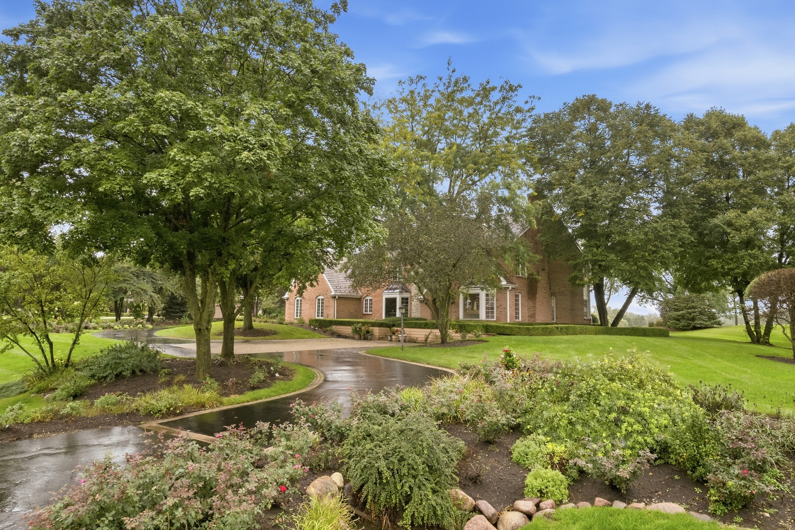 4 S Wynstone Drive