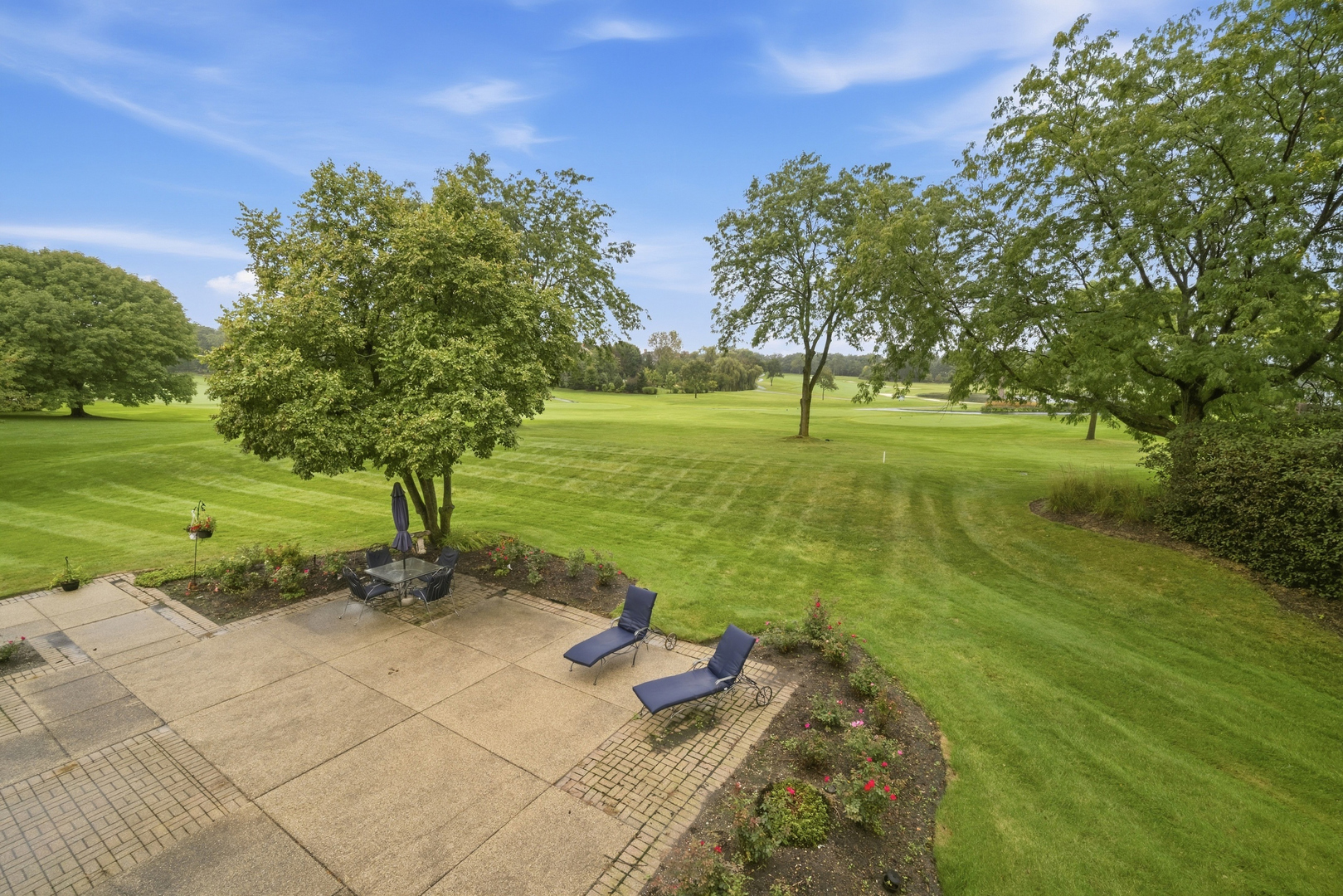 4 S Wynstone Drive