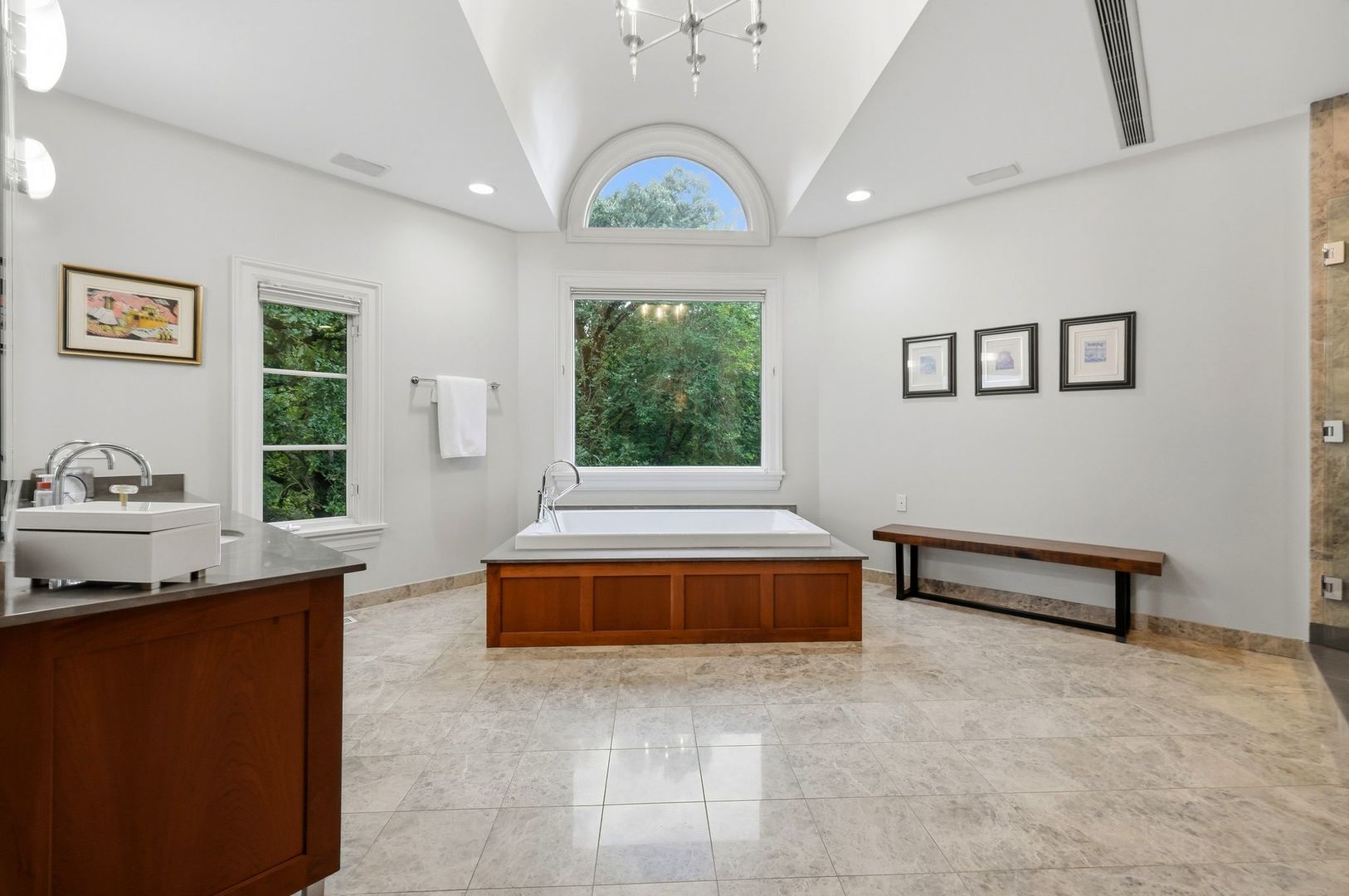 3 Hillburn Court