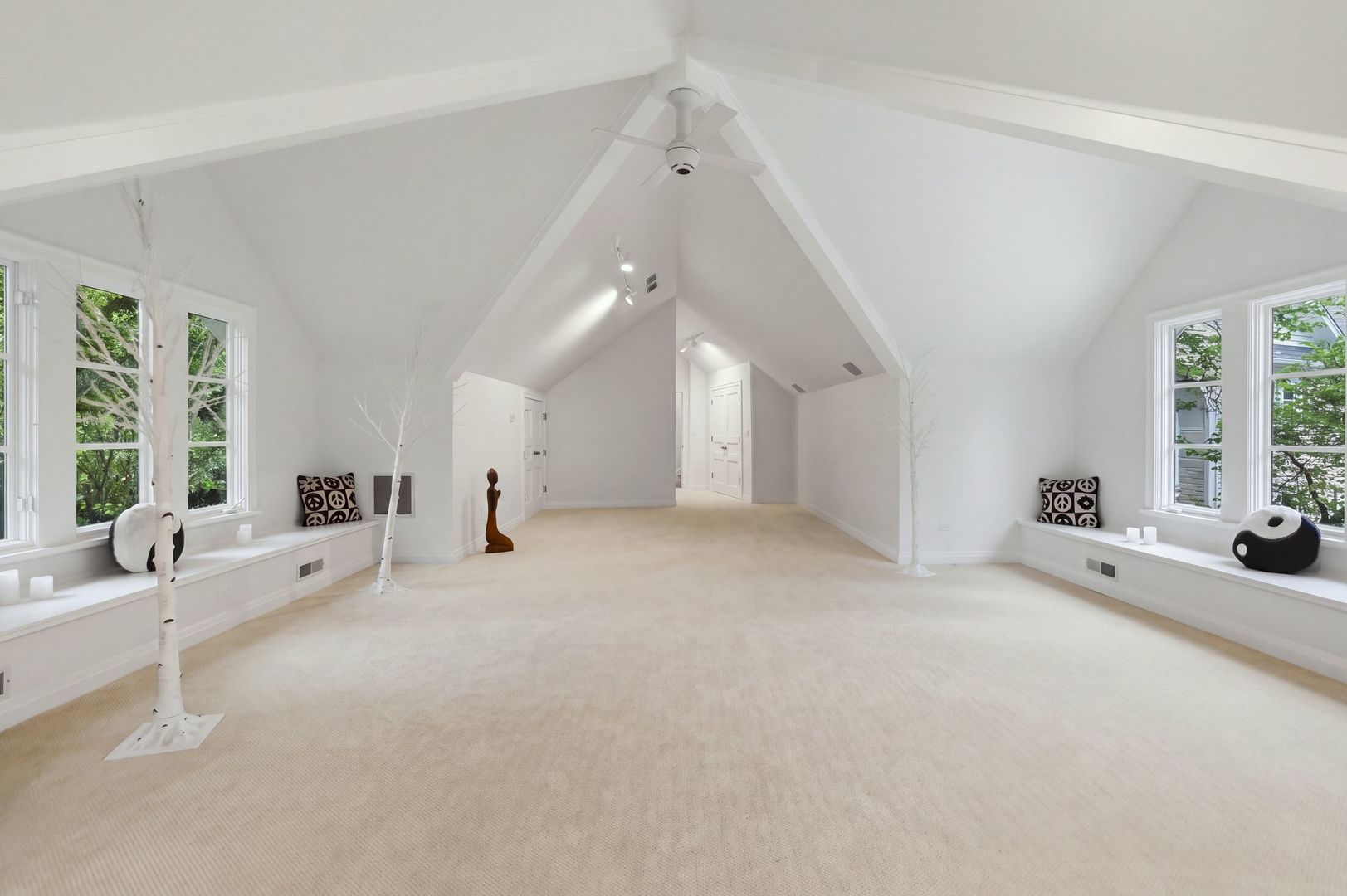 3 Hillburn Court