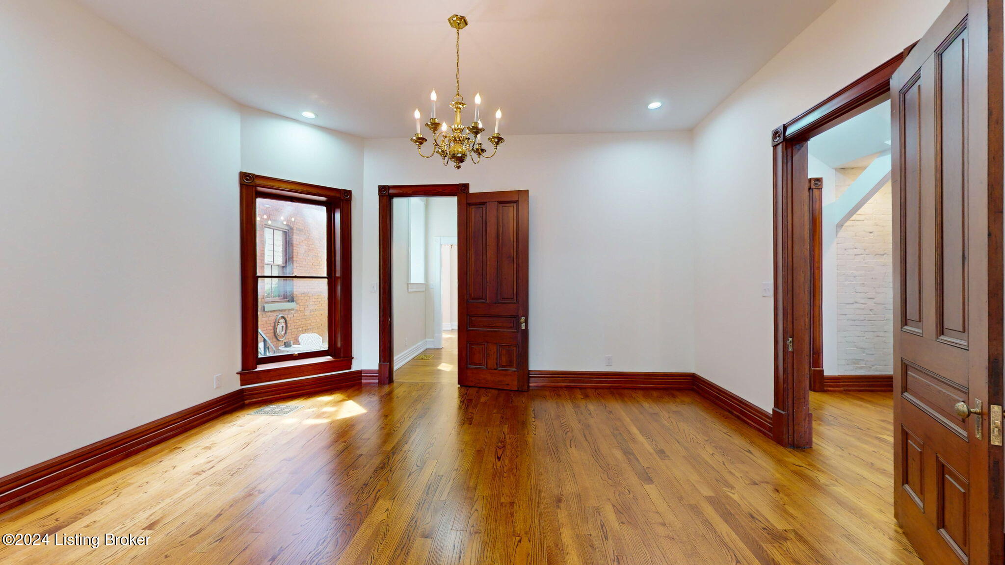 530 W Saint Catherine St