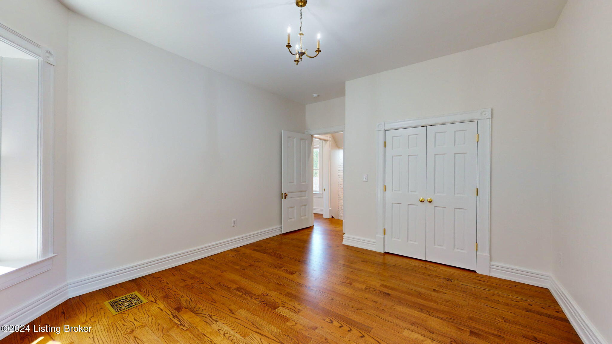 530 W Saint Catherine St