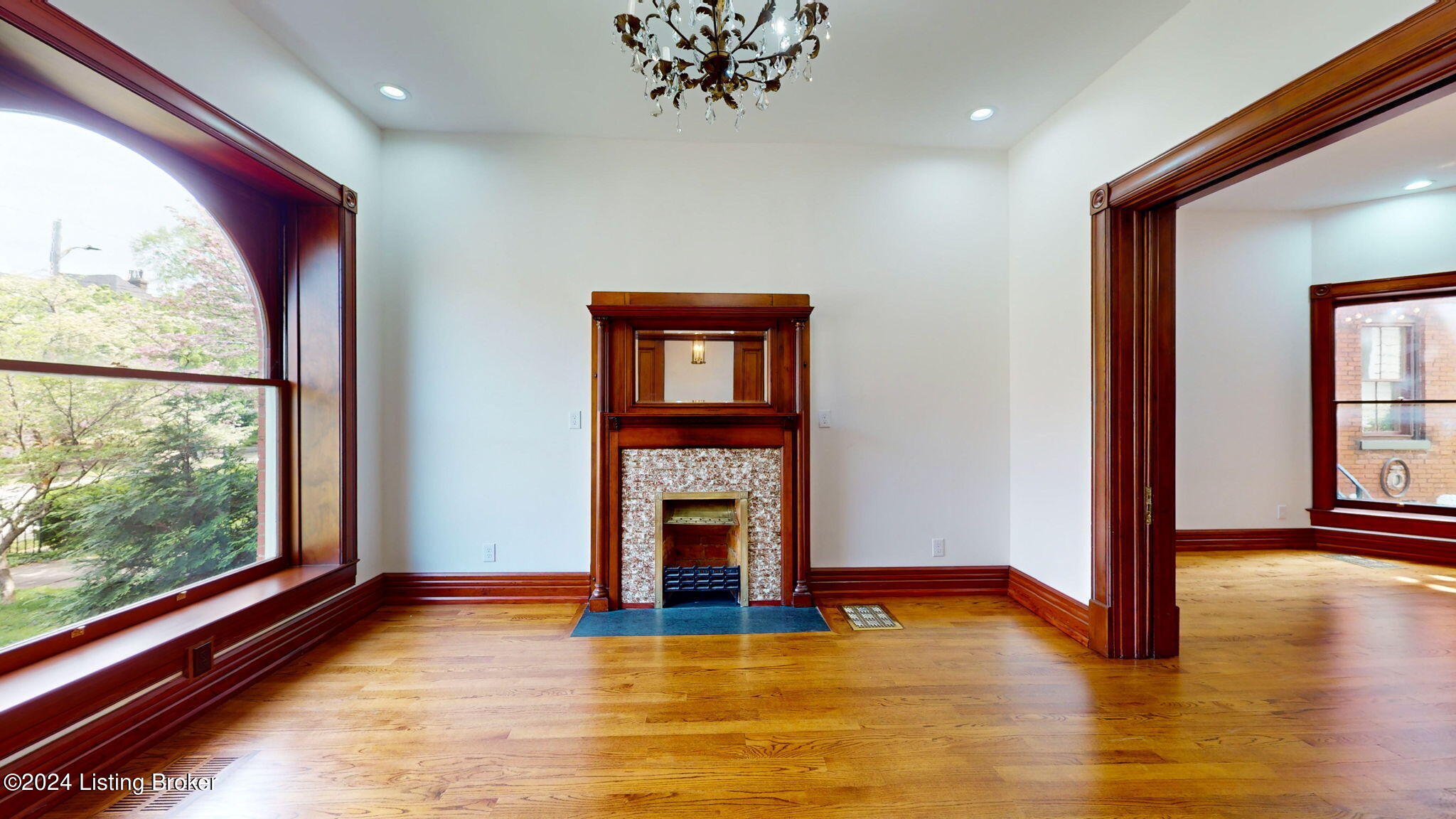 530 W Saint Catherine St
