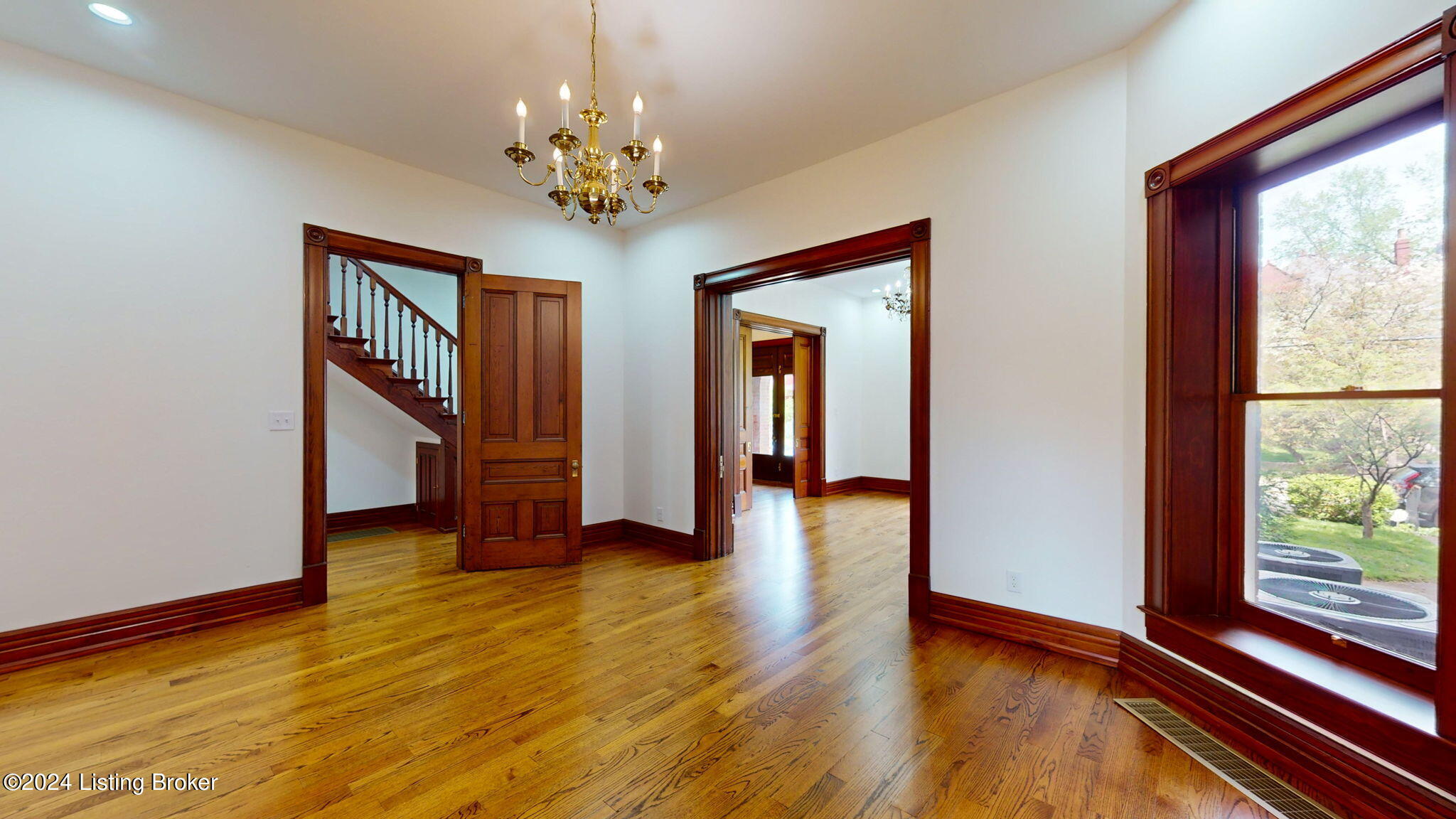 530 W Saint Catherine St