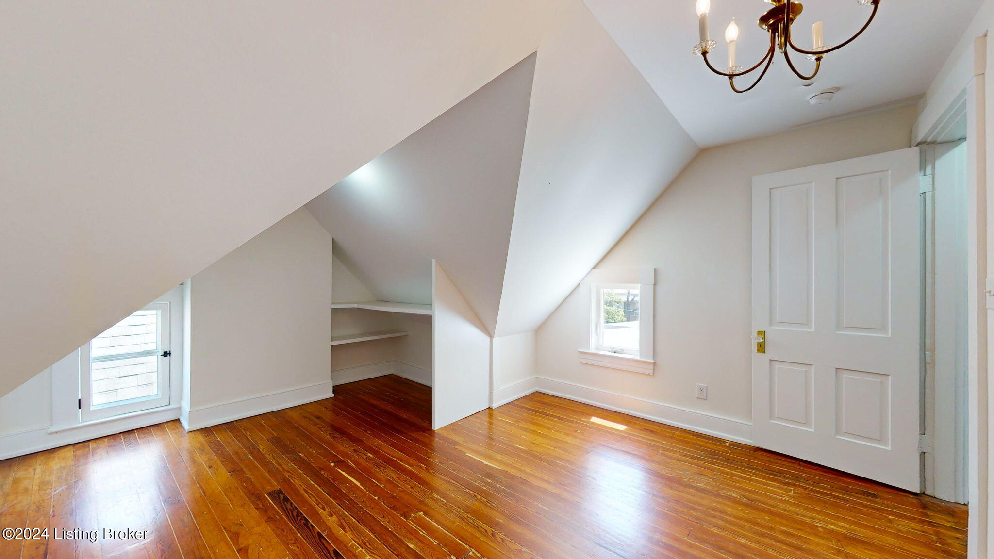 530 W Saint Catherine St