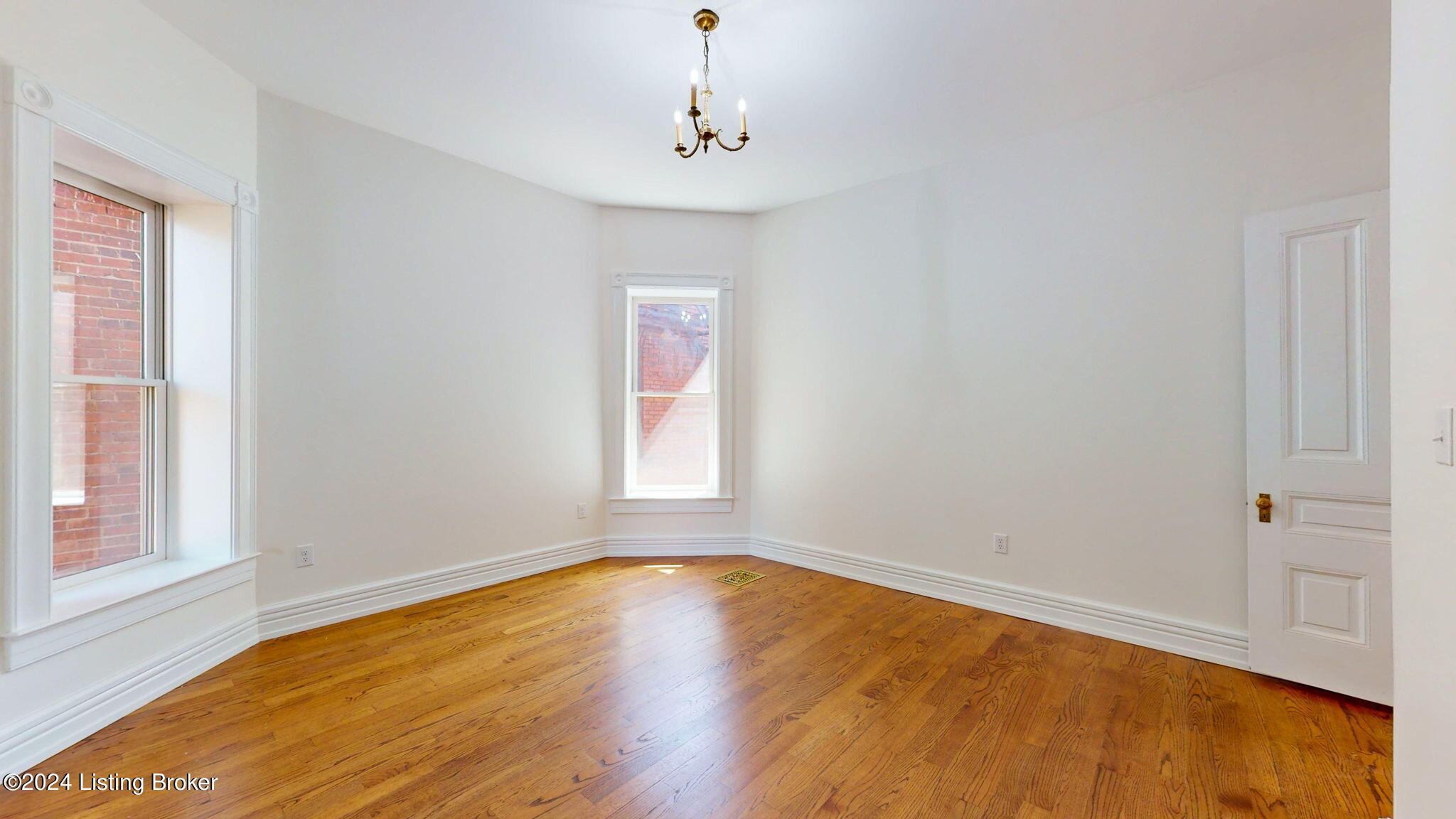 530 W Saint Catherine St