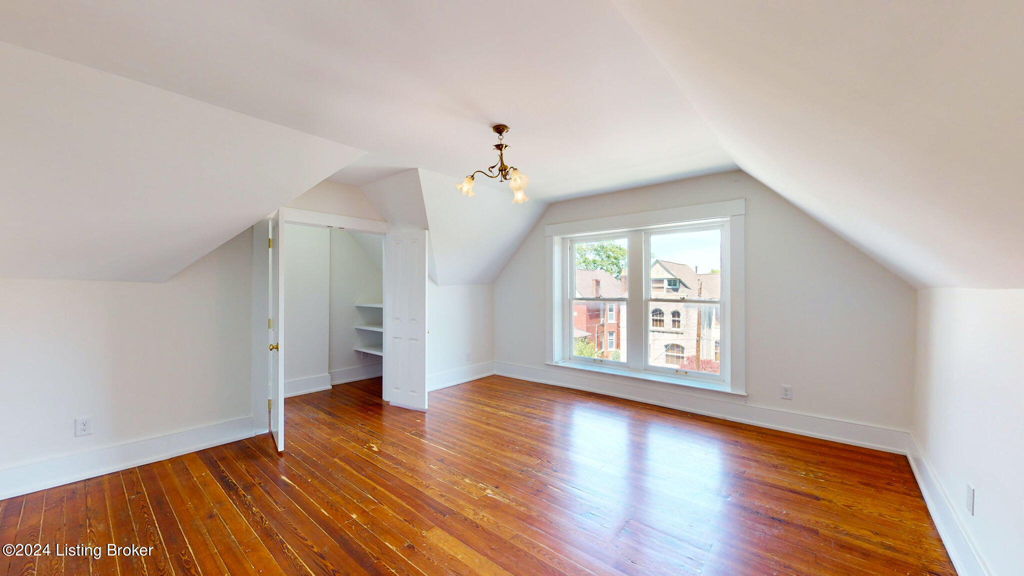 530 W Saint Catherine St