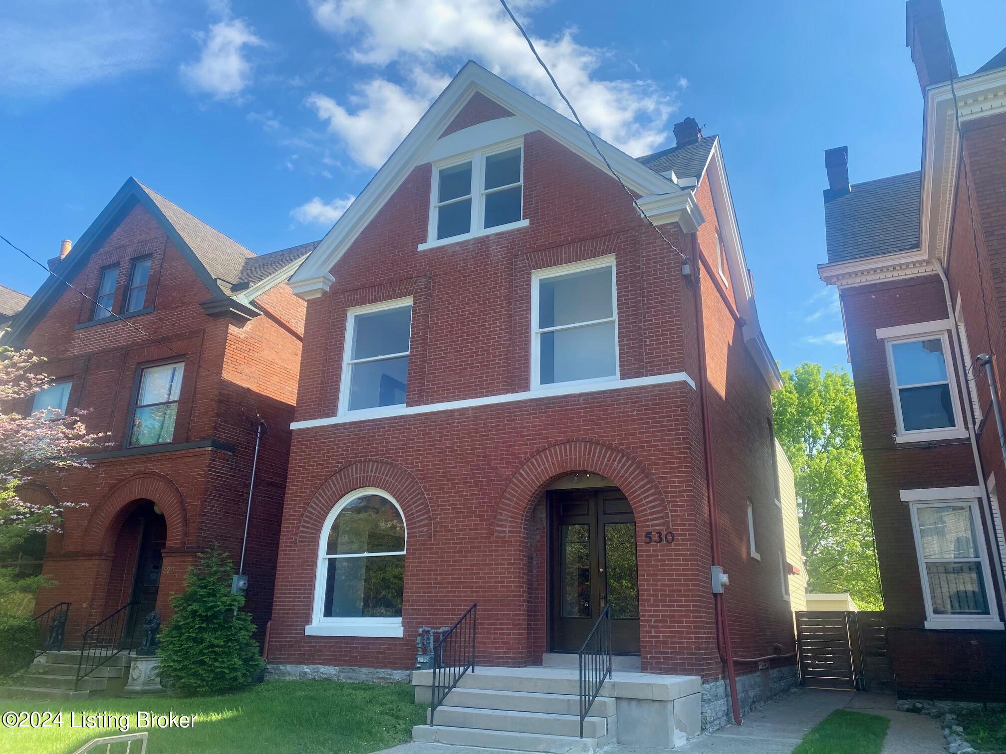 530 W Saint Catherine St