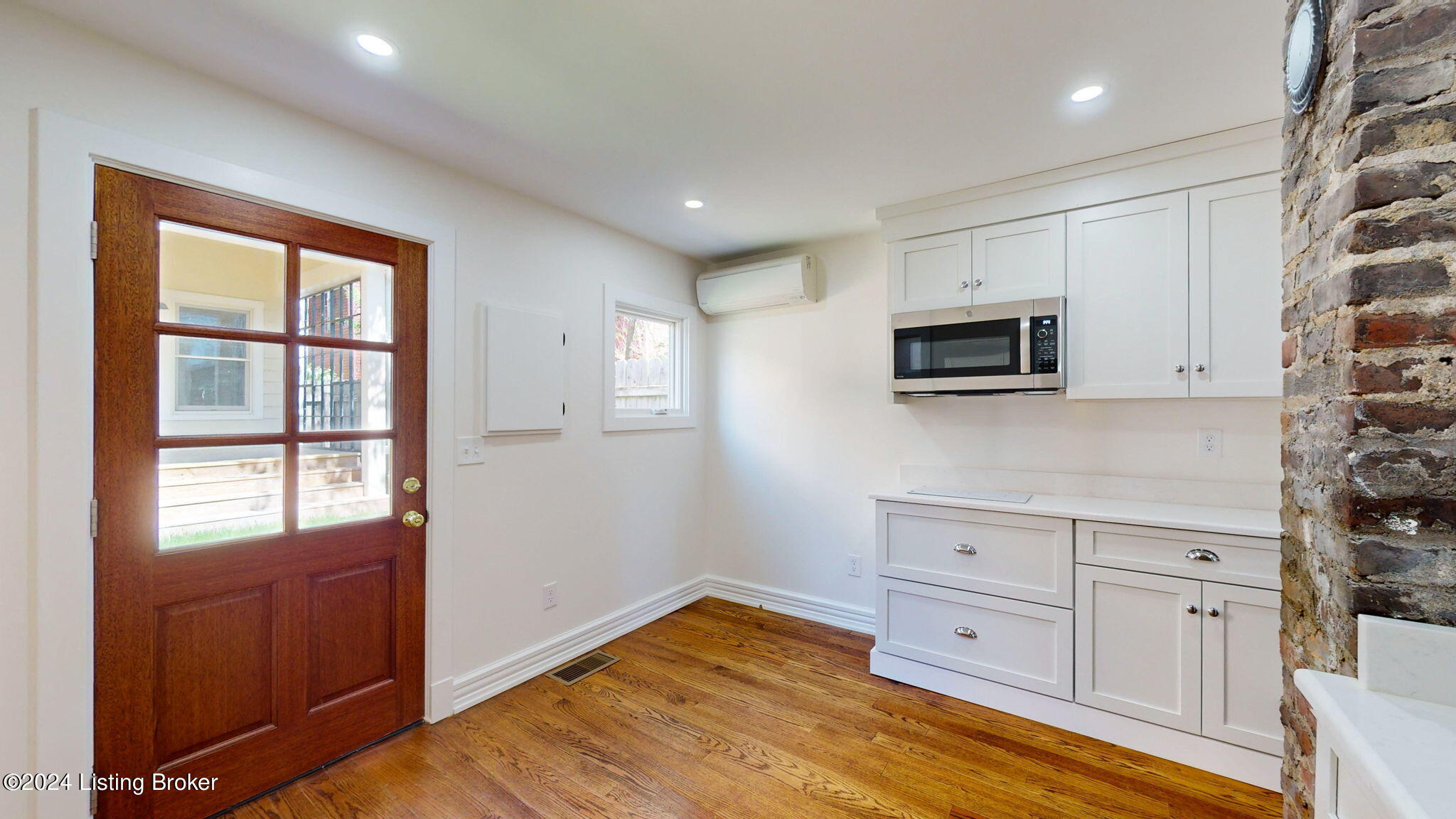 530 W Saint Catherine St