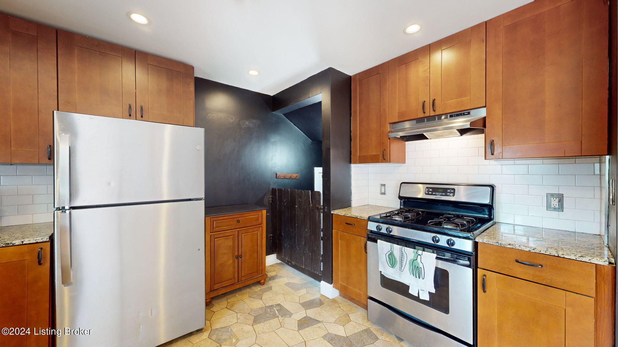 4122 Ledyard Rd
