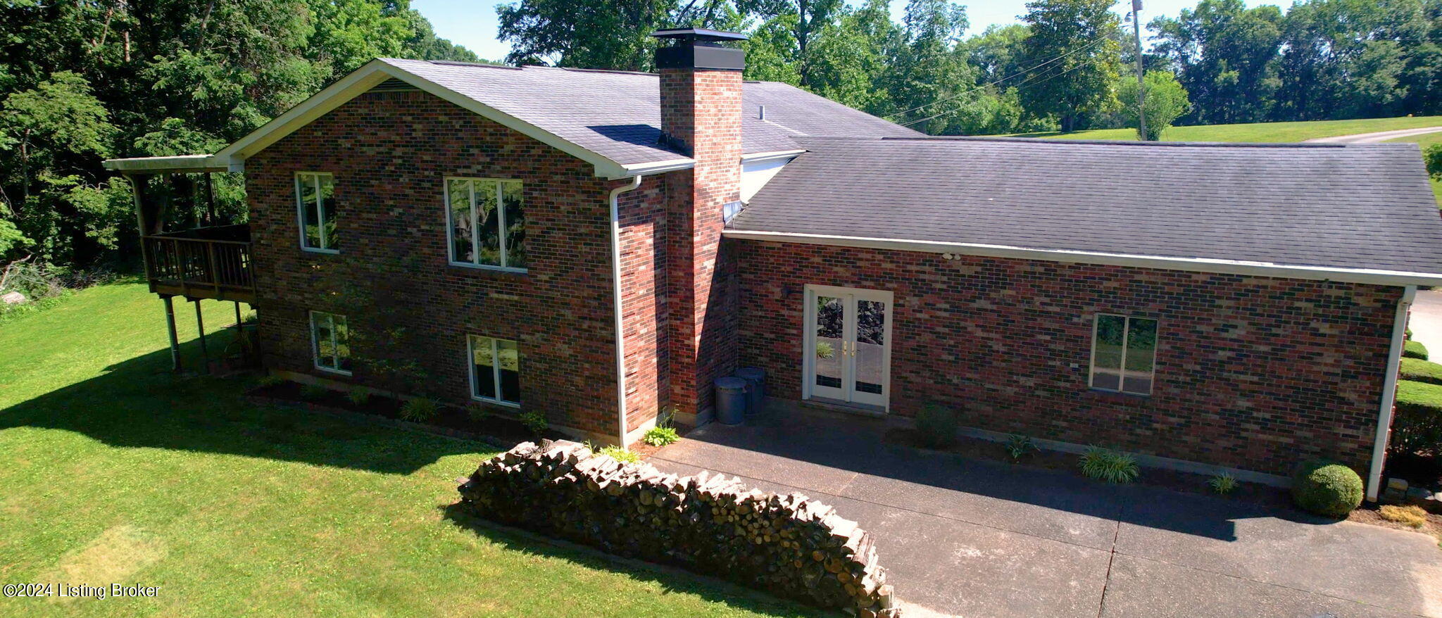 305 Cedar Creek Ln