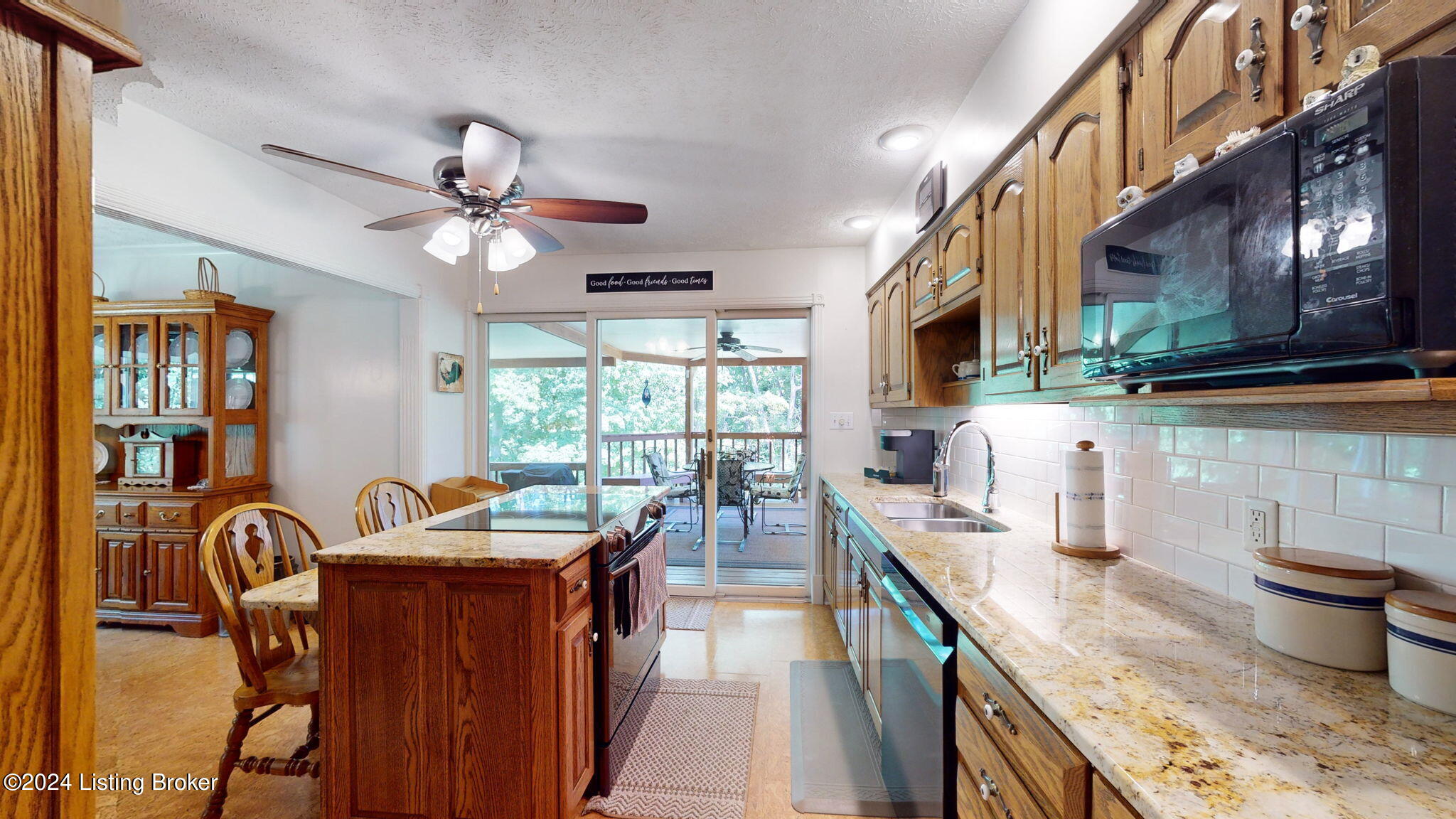 305 Cedar Creek Ln