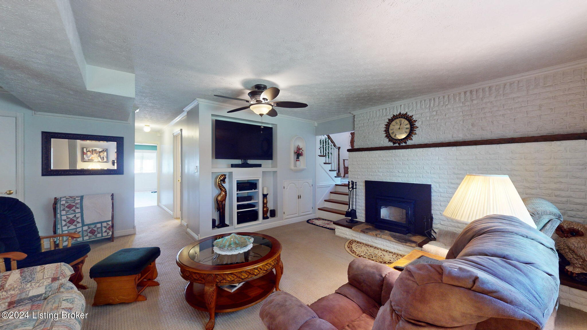 305 Cedar Creek Ln