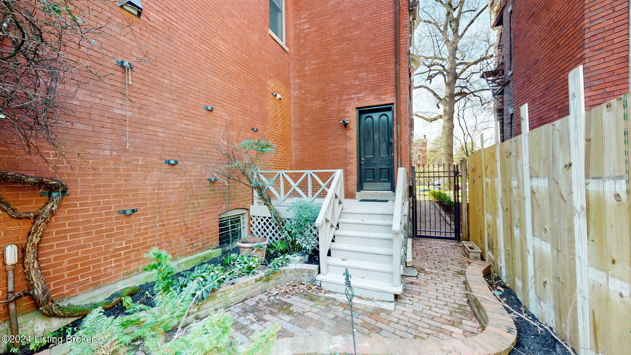 1419 S 4th St