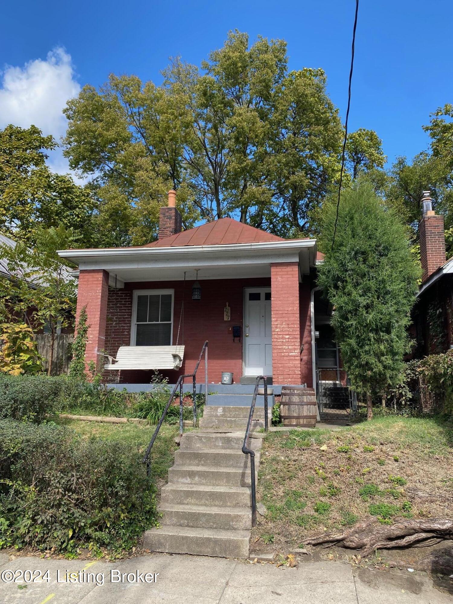 227 E Burnett Ave