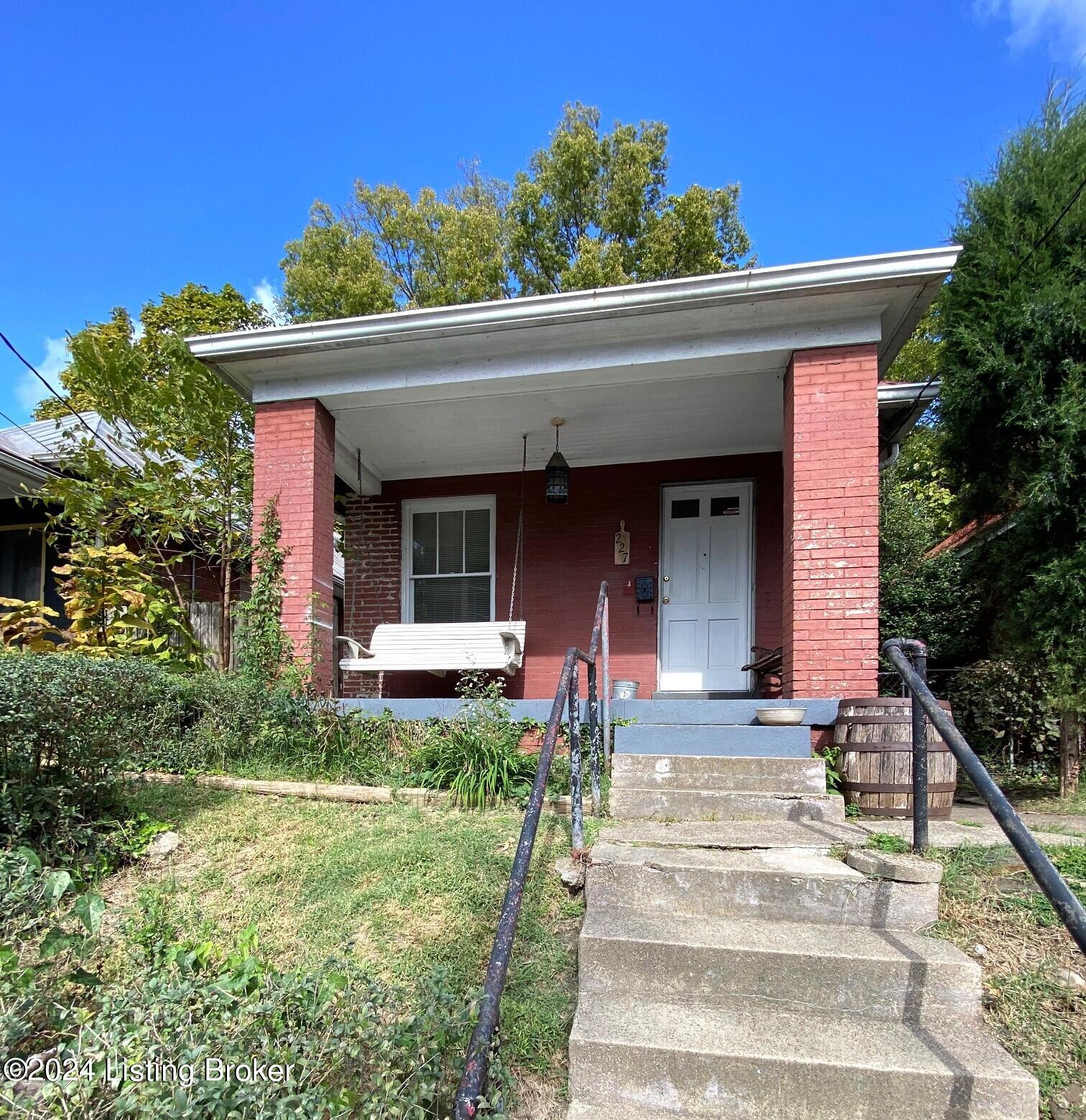 227 E Burnett Ave
