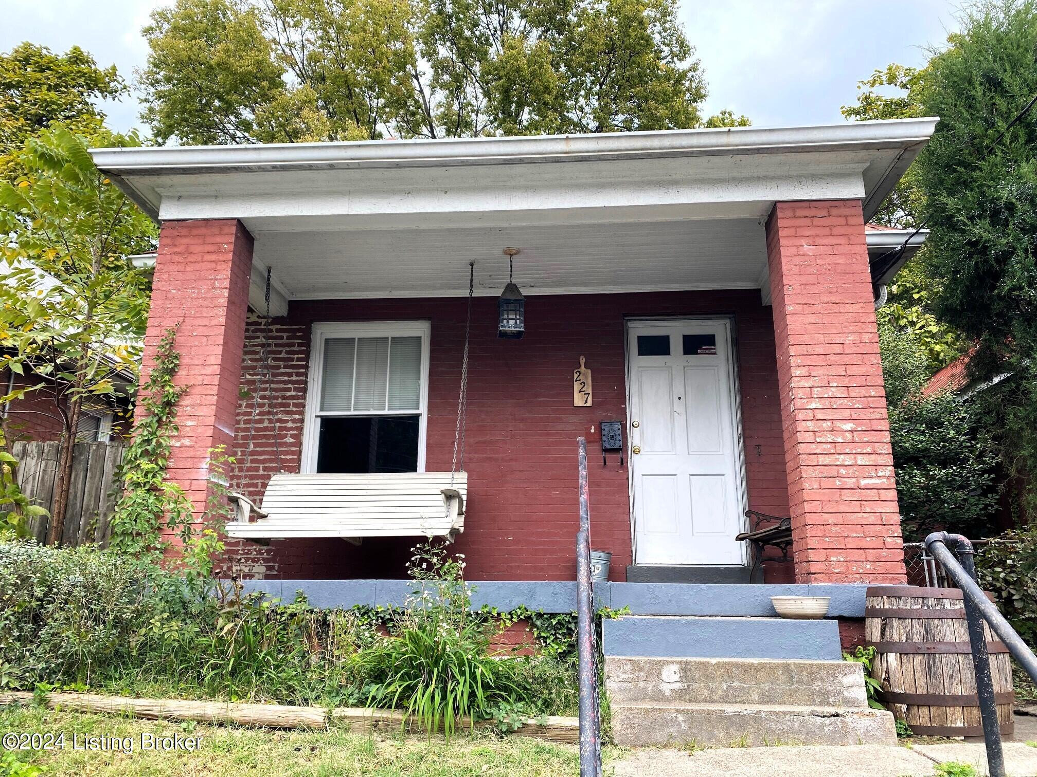 227 E Burnett Ave