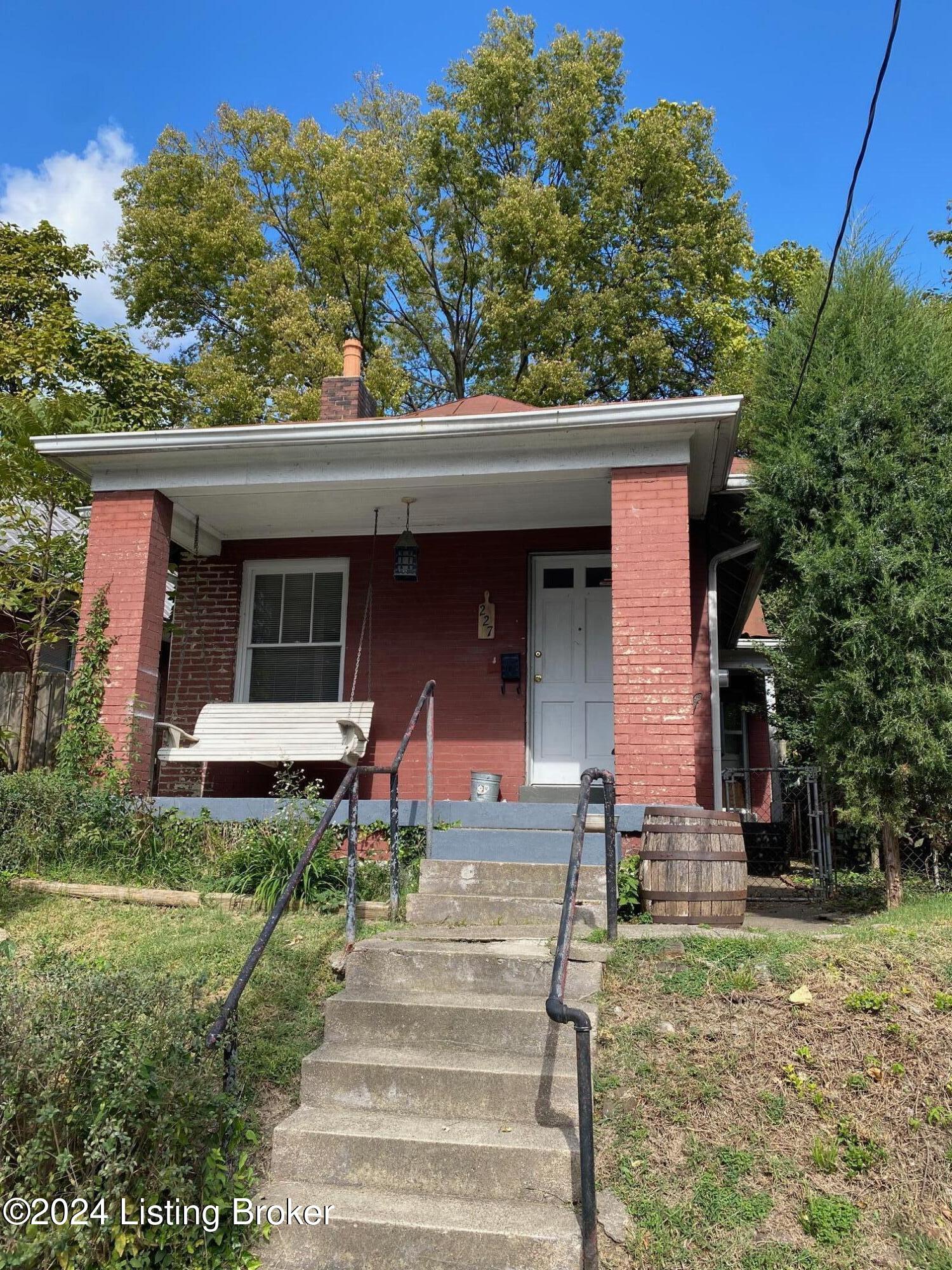 227 E Burnett Ave