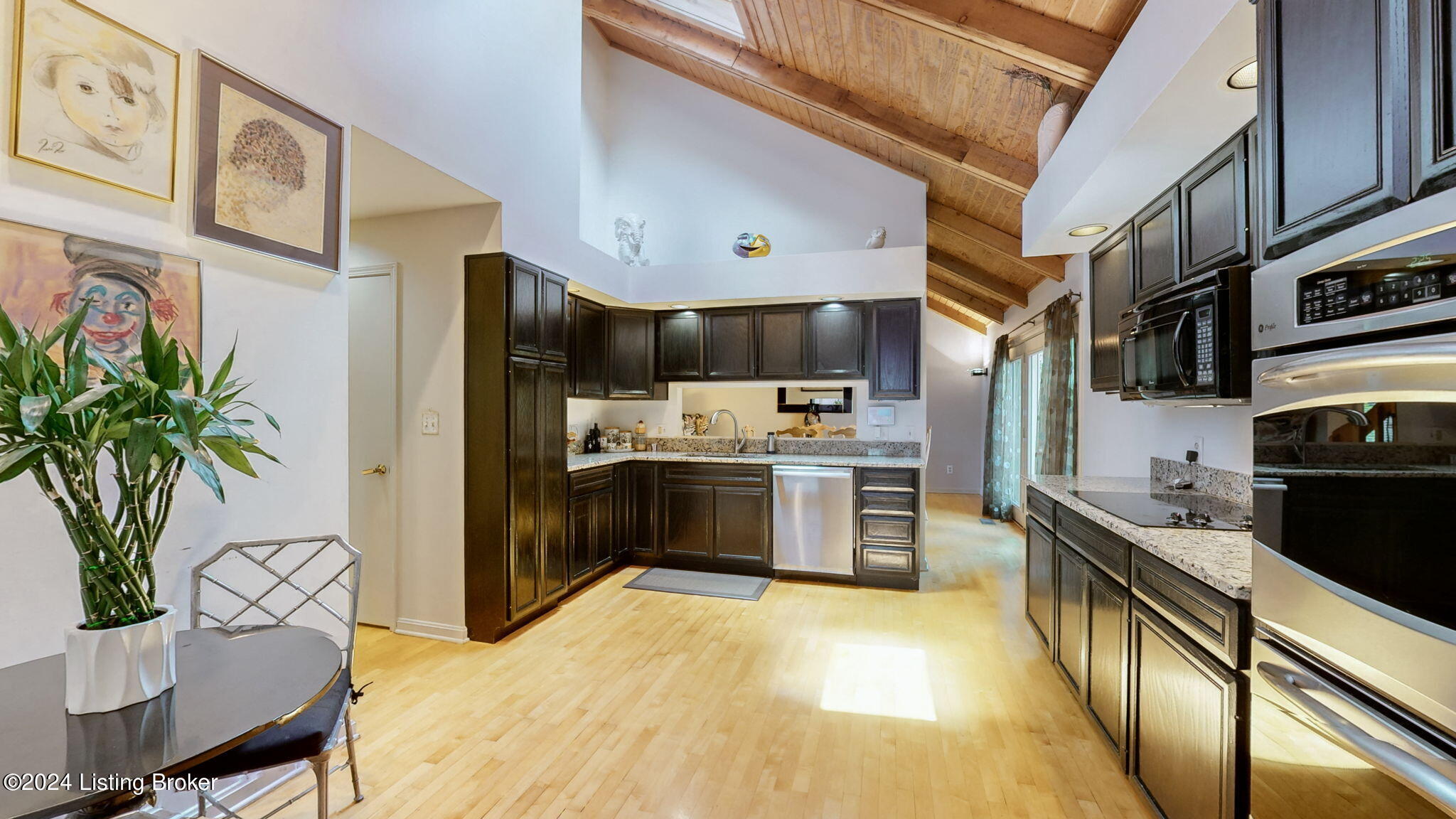 909 Starlite Ct