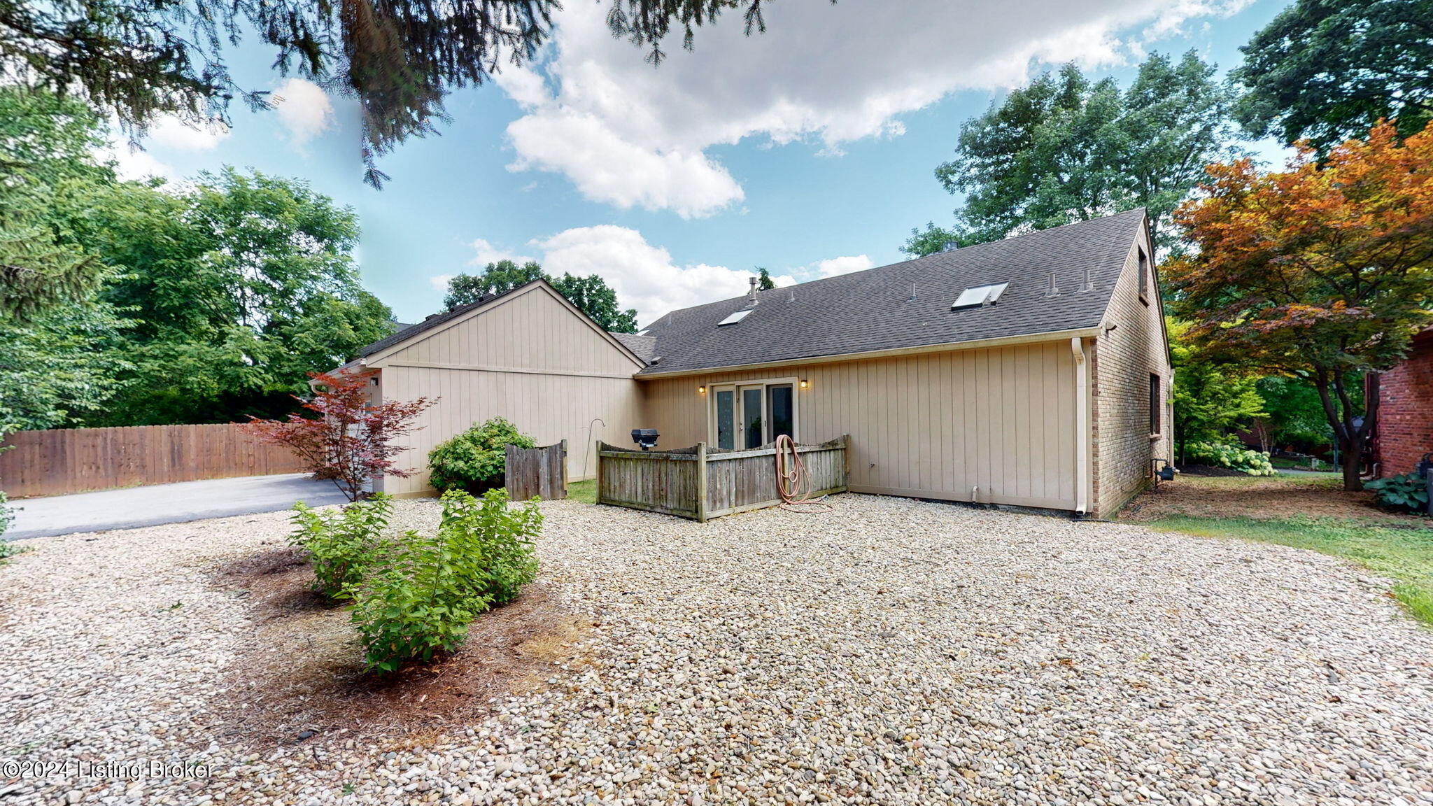 909 Starlite Ct