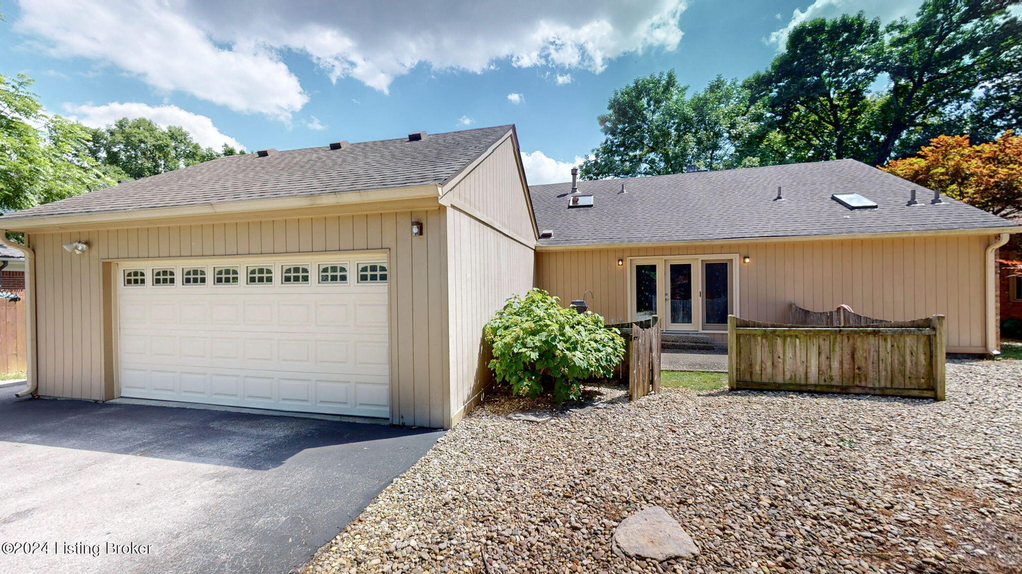 909 Starlite Ct