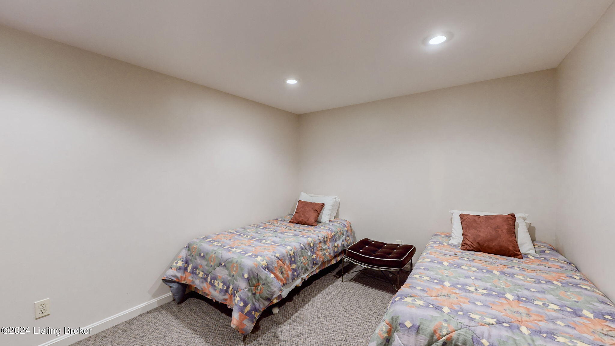 909 Starlite Ct
