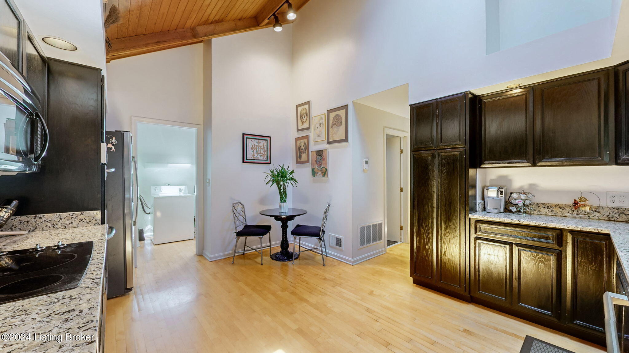 909 Starlite Ct