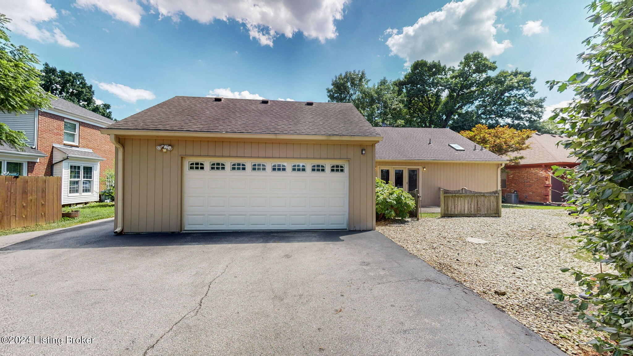 909 Starlite Ct