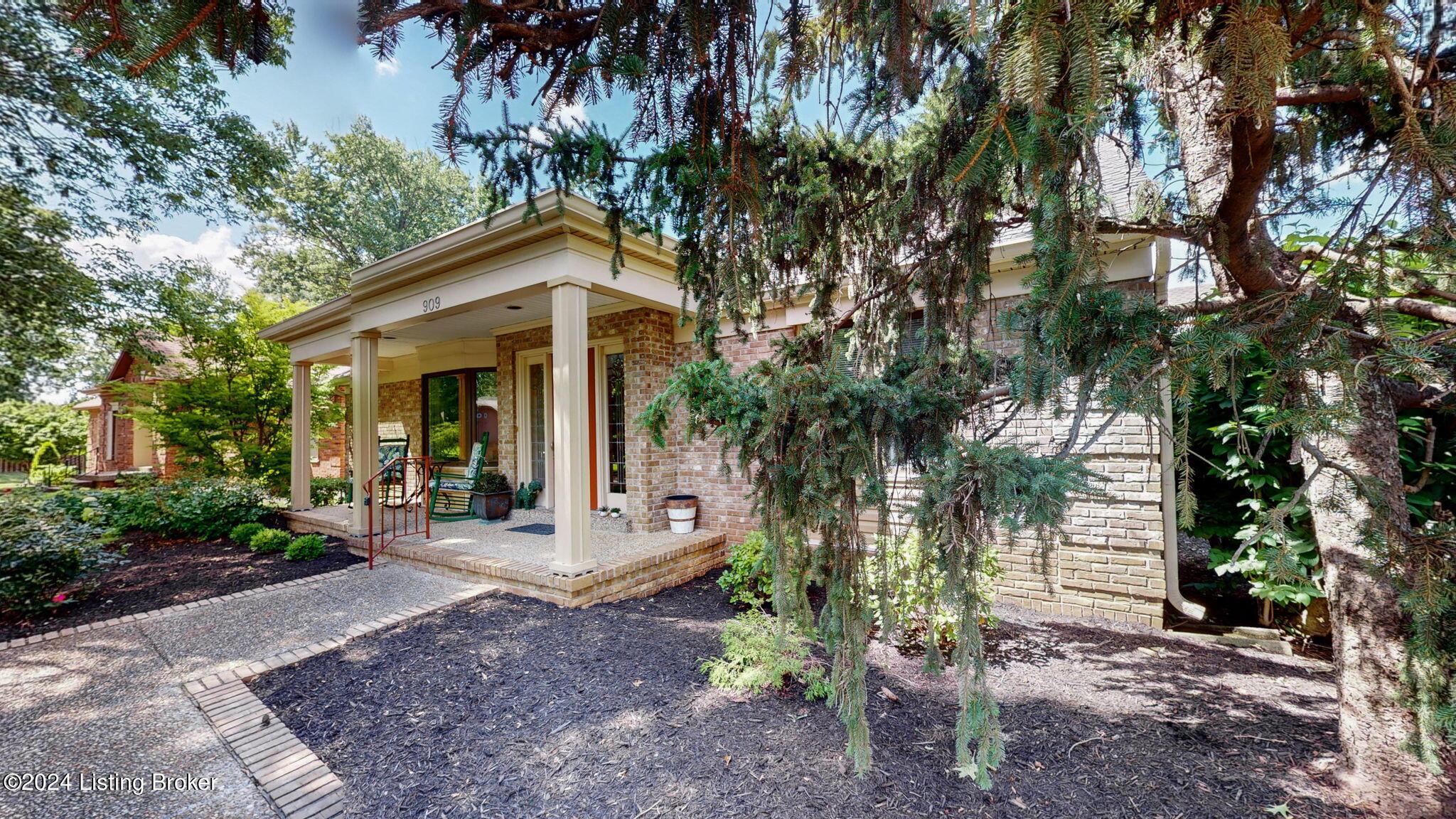 909 Starlite Ct