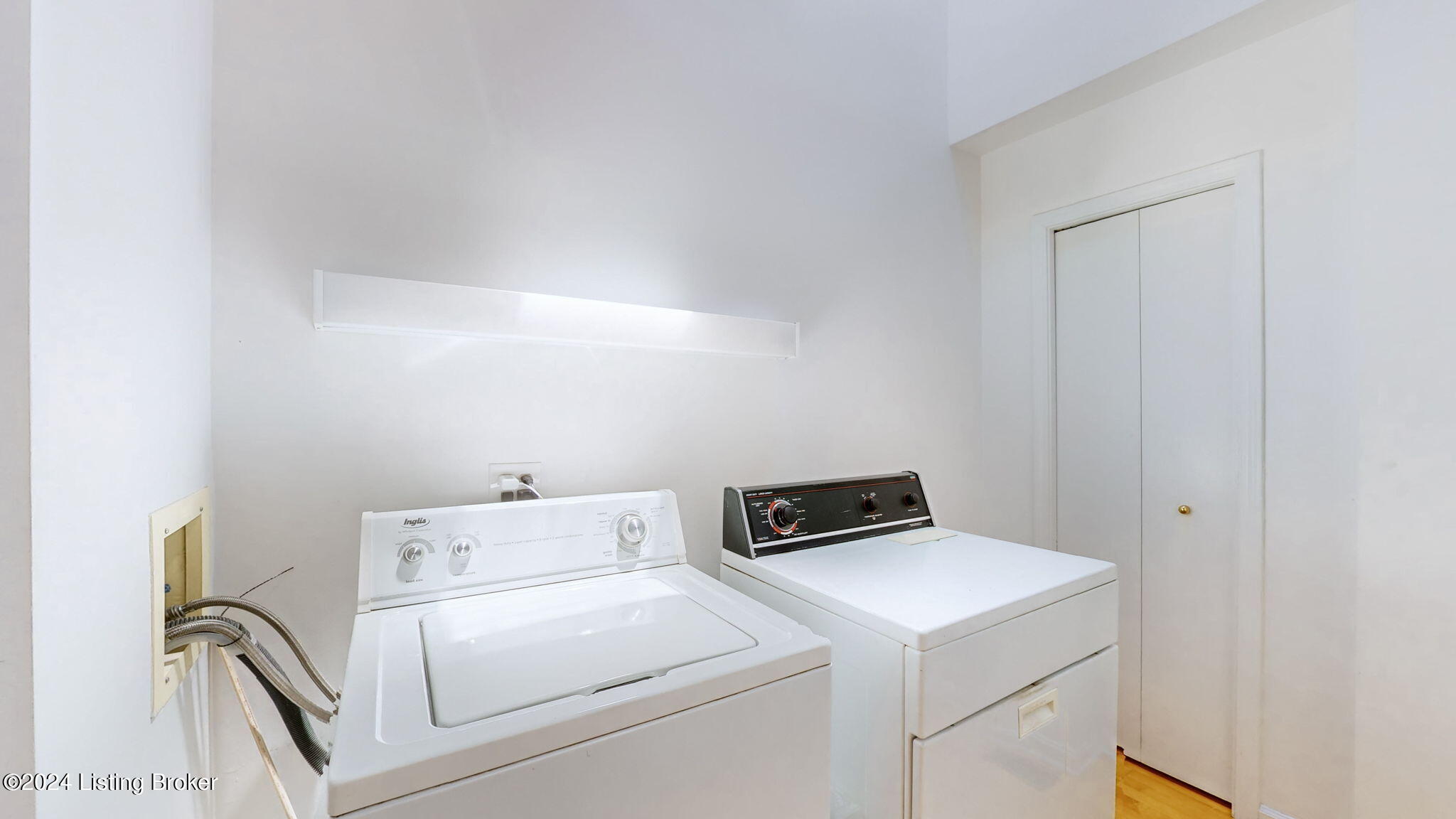 909 Starlite Ct