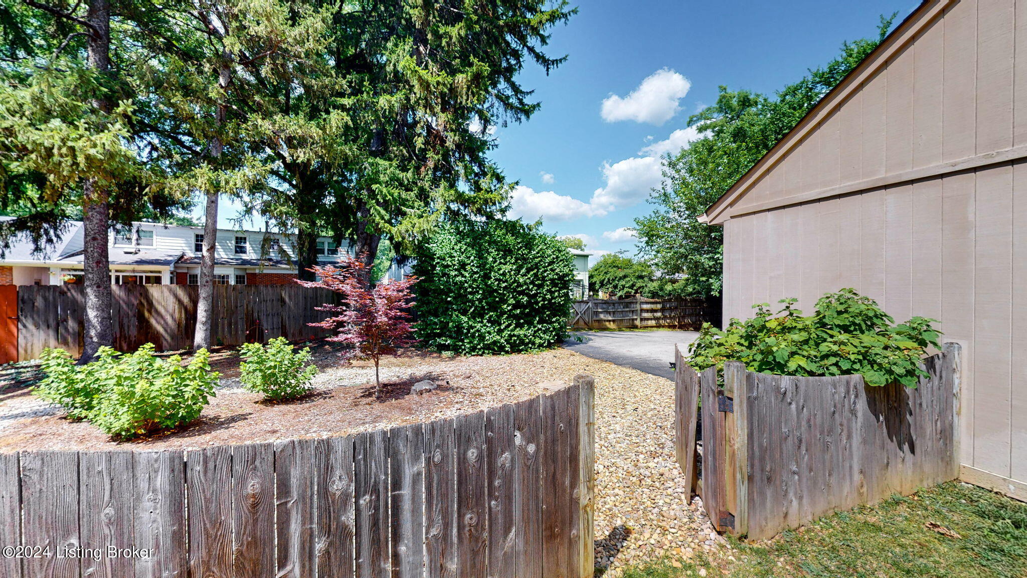 909 Starlite Ct