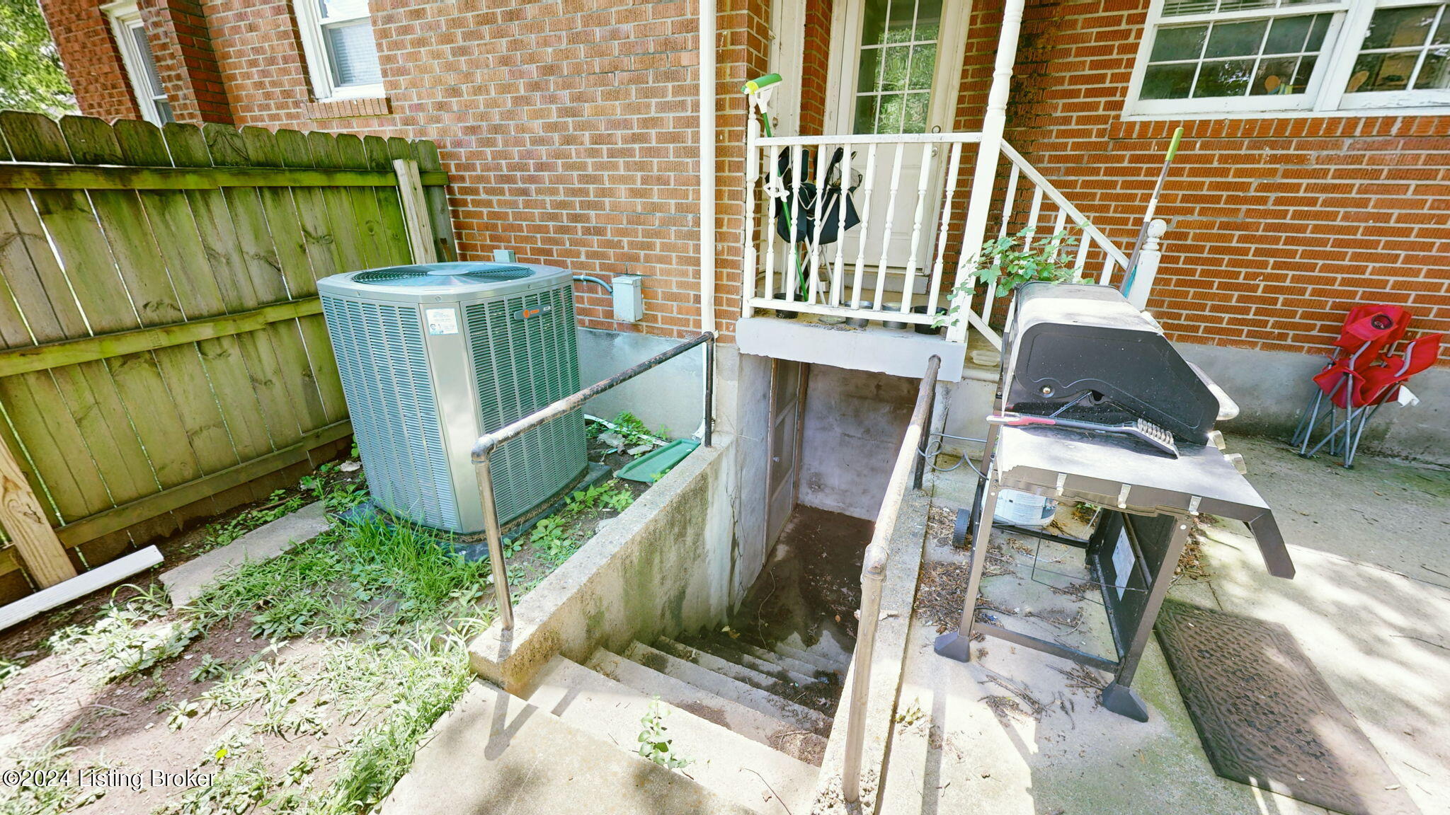 151 Ottawa Ave