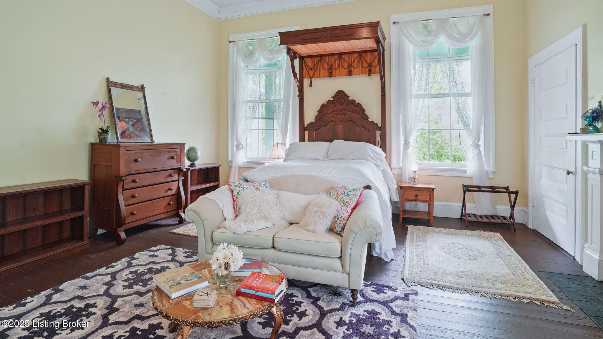 316 E Cross Main St