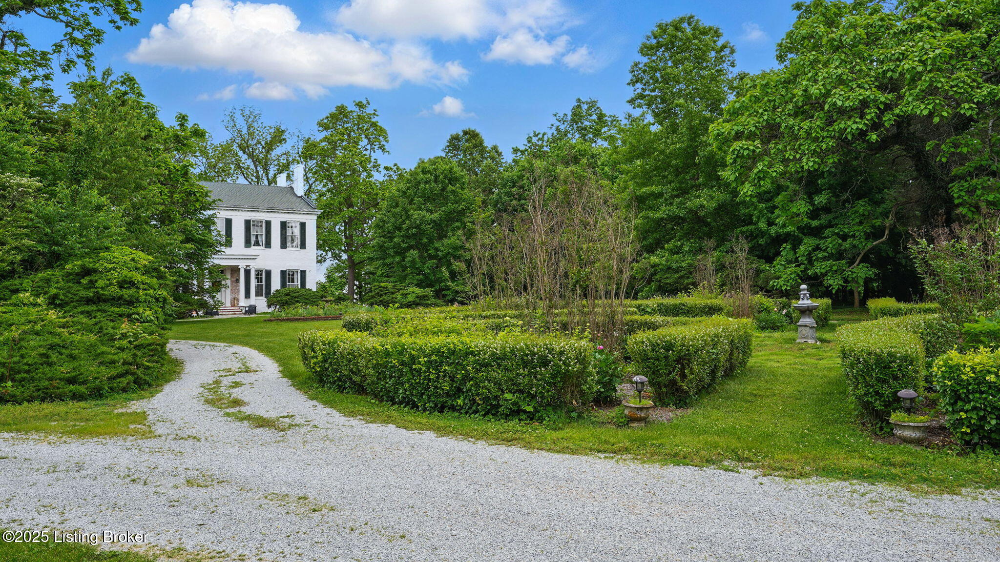 316 E Cross Main St