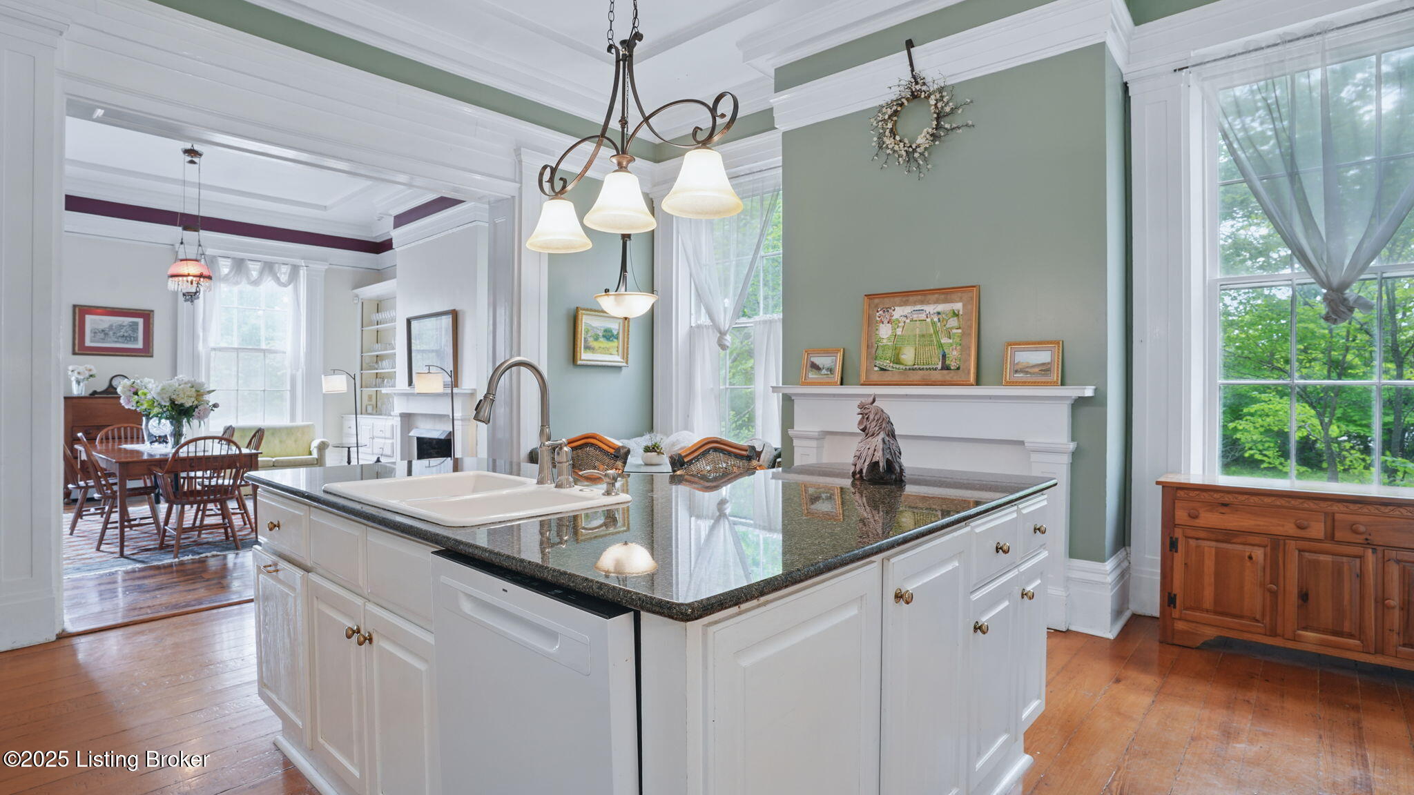 316 E Cross Main St