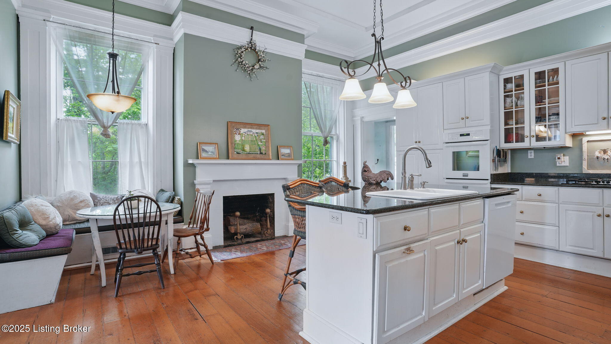 316 E Cross Main St