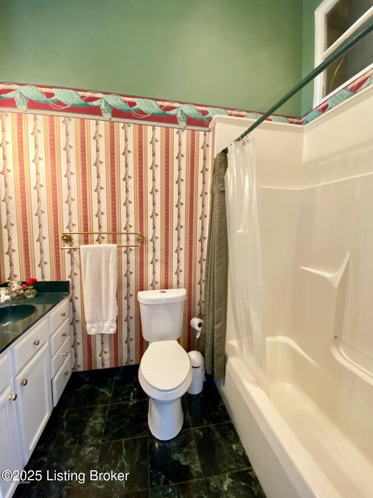 316 E Cross Main St