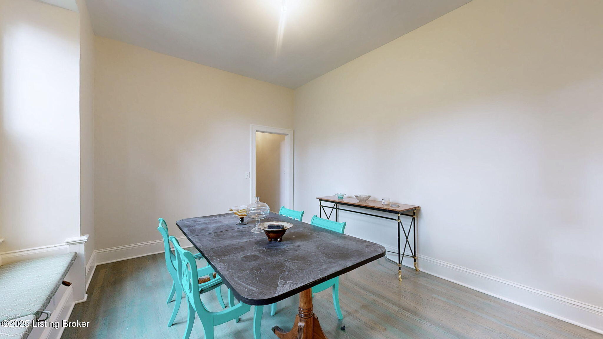 1411 Saint James Ct APT 2